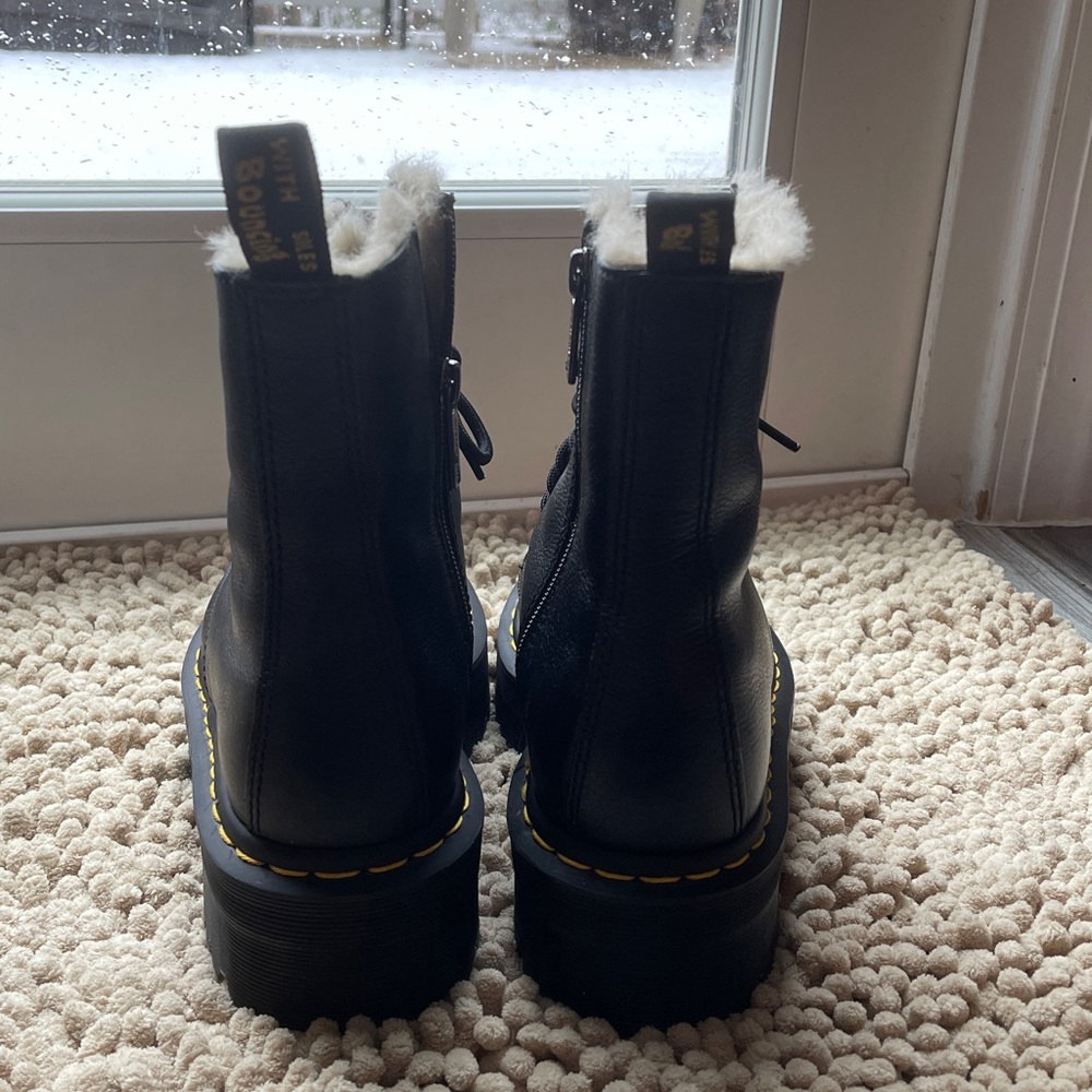 Dr. Martens Jadon faux fur lined platform boots - Picture 3 of 6